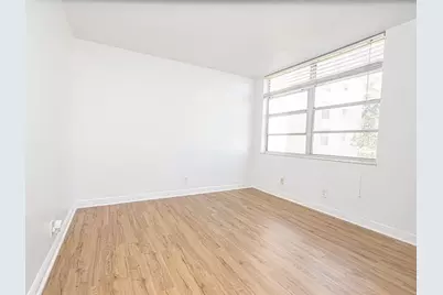 9471  Evergreen Pl, Unit #201, Davie, FL 33324 - Photo 7