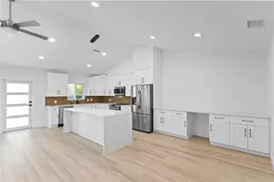 1402 NE 34th St, Oakland Park, FL 33334 - Photo 37