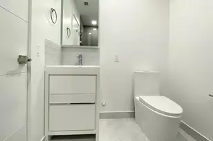 1402 NE 34th St, Oakland Park, FL 33334 - Photo 21