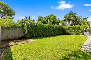 1402 NE 34th St, Oakland Park, FL 33334 - Photo 27