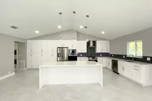 1402 NE 34th St, Oakland Park, FL 33334 - Photo 5