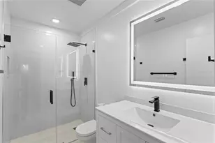 1402 NE 34th St, Oakland Park, FL 33334 - Photo 61