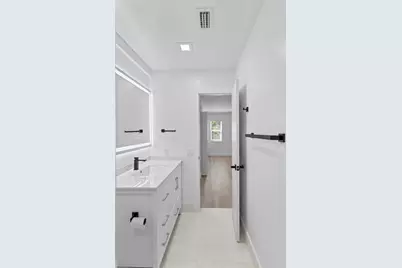 1402 NE 34th St, Oakland Park, FL 33334 - Photo 63