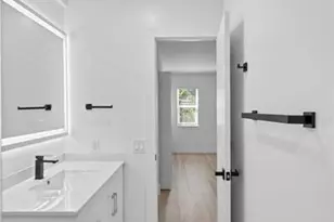 1402 NE 34th St, Oakland Park, FL 33334 - Photo 63