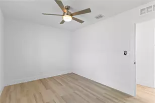 1402 NE 34th St, Oakland Park, FL 33334 - Photo 47