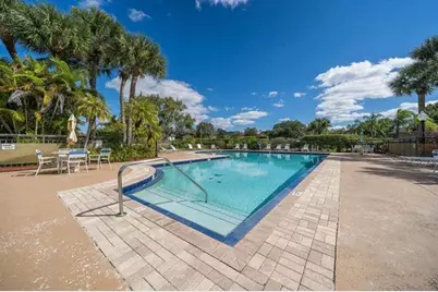 16  Amherst Ct, Unit #C, Royal Palm Beach, FL 33411 - Photo 3