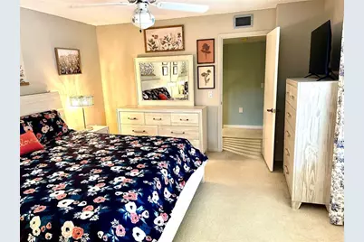 16  Amherst Ct, Unit #C, Royal Palm Beach, FL 33411 - Photo 15