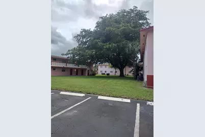 1001 SW 74th Ave, Unit #201, North Lauderdale, FL 33068 - Photo 3