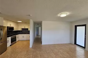 10680 SW 4th St, Sweetwater, FL 33174 - Photo 11