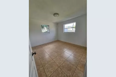 10680 SW 4th St, Sweetwater, FL 33174 - Photo 19