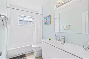 304 SE 4th St, Dania Beach, FL 33004 - Photo 13