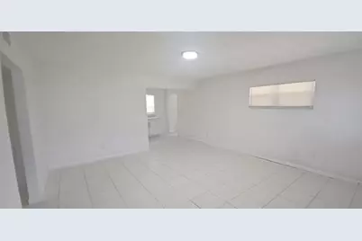 1810 S 32nd St, Fort Pierce, FL 34947 - Photo 3