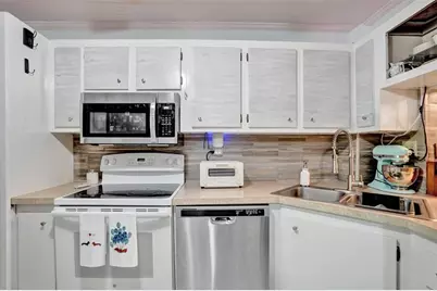 860 SE 6th Ave, Unit #312, Deerfield Beach, FL 33441 - Photo 11