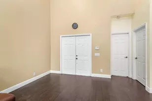 1325 Camellia Cir, Weston, FL 33326 - Photo 5