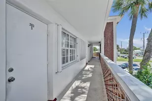 2050 NE 39th St, Lighthouse Point, FL 33064 - Photo 11