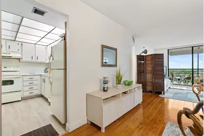 1200 Saint Charles Place #PH 21, Pembroke Pines, FL 33026 - Photo 9