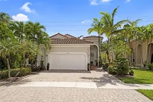 4122 NE 22nd St, Homestead, FL 33033 - Photo 1