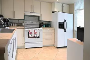 521 N Riverside Dr, Pompano Beach, FL 33062 - Photo 15