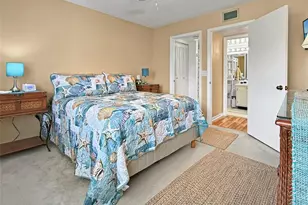 320 Knotty Pine Cir, Greenacres, FL 33463 - Photo 5