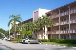 4301 Martinique Cir, Coconut Creek, FL 33066 - Photo 13