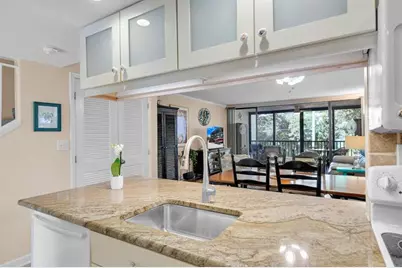 97652  Overseas Hwy, Unit #M8, Key Largo, FL 33037 - Photo 9