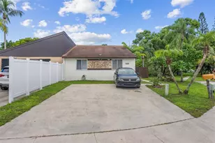 4505 NW 3rd Dr, Delray Beach, FL 33445 - Photo 1