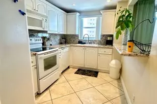 137 Golden Isles Dr, Hallandale Beach, FL 33009 - Photo 5