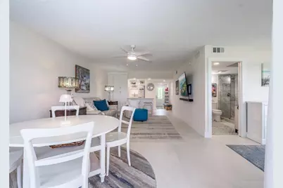 9411 N Hollybrook Lake Dr, Unit #310, Pembroke Pines, FL 33025 - Photo 3