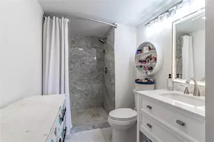 9411 N Hollybrook Lake Dr, Pembroke Pines, FL 33025 - Photo 5