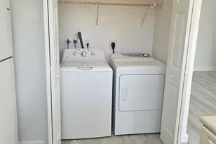 7327 NW 173rd Dr, Hialeah, FL 33015 - Photo 9