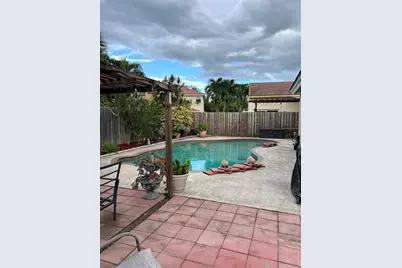 12757 NW 11th Ct, Sunrise, FL 33323 - Photo 11