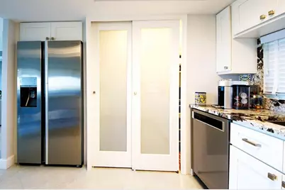 2450  Presidential Way, Unit #1006, West Palm Beach, FL 33401 - Photo 15