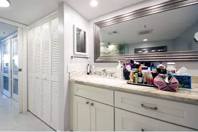 2450  Presidential Way, Unit #1006, West Palm Beach, FL 33401 - Photo 23