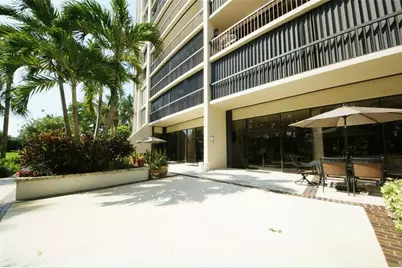 2450  Presidential Way, Unit #1006, West Palm Beach, FL 33401 - Photo 59
