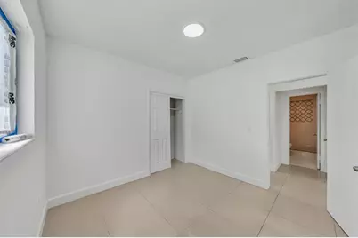 16010 NE 5th Ave, Miami, FL 33162 - Photo 15