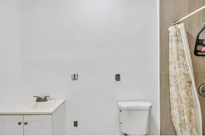 16010 NE 5th Ave, Miami, FL 33162 - Photo 27