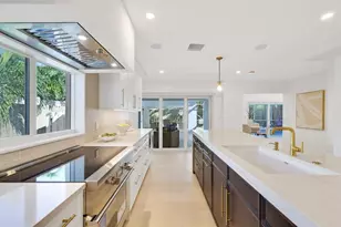 735 NE 6th St, Boca Raton, FL 33432 - Photo 17