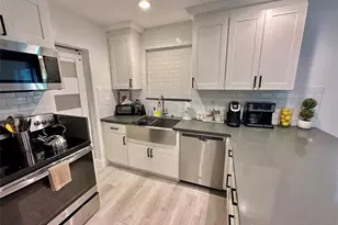 1920 NE 26th Dr, Wilton Manors, FL 33306 - Photo 7