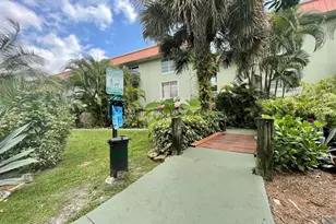 809 W Oakland Park Blvd, Oakland Park, FL 33311 - Photo 13