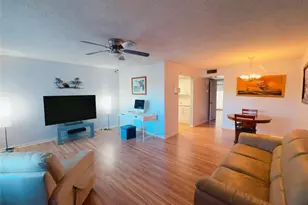 13250 SW 4th Ct, Pembroke Pines, FL 33027 - Photo 5