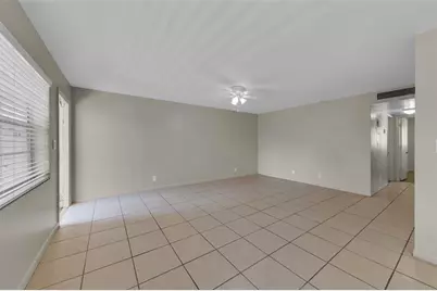 2201 NE 36th St, Unit #205, Lighthouse Point, FL 33064 - Photo 7