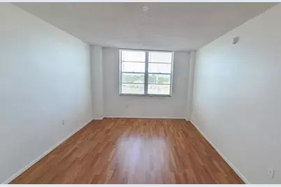 15600 NW 7th Ave, Unit #606, Miami, FL 33169 - Photo 5