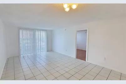 15600 NW 7th Ave, Unit #606, Miami, FL 33169 - Photo 1