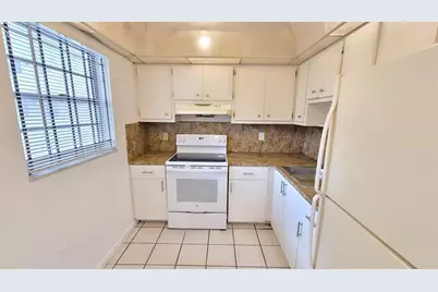 15600 NW 7th Ave, Unit #606, Miami, FL 33169 - Photo 3