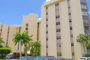 7400 Radice Ct, Lauderhill, FL 33319 - Photo 57