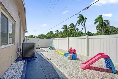 6411 SW 6th St, Margate, FL 33068 - Photo 35