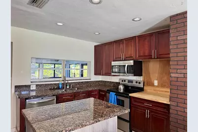 1101 SE 4th Ct, Deerfield Beach, FL 33441 - Photo 3