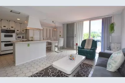 1018 NE 25th, Hallandale Beach, FL 33009 - Photo 17