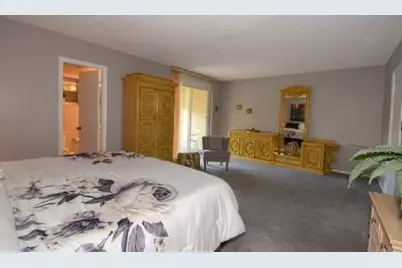 1018 NE 25th, Hallandale Beach, FL 33009 - Photo 23