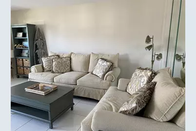 1060  Oakridge F, Unit #1060, Deerfield Beach, FL 33442 - Photo 5